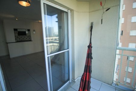 Apartamento à venda com 67m², 3 quartos e 1 vaga Apartamento à venda com 67m², 3 quartos e 1 vagaVaranda