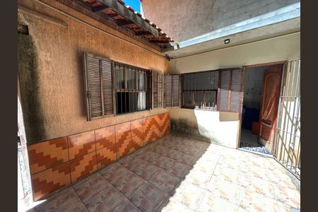 Casa para alugar com 90m², 4 quartos e 5 vagasQuintal