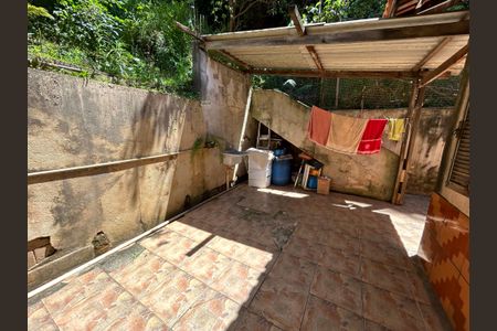 Casa para alugar com 90m², 4 quartos e 5 vagasQuintal