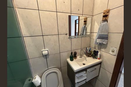 Casa para alugar com 90m², 4 quartos e 5 vagasBanheiro 1