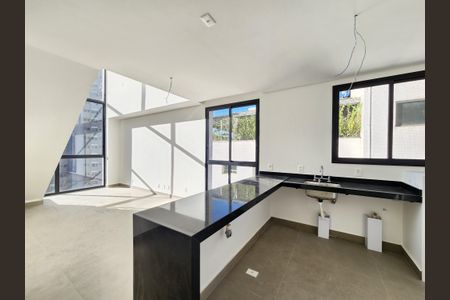 Apartamento à venda com 131m², 2 quartos e 3 vagasCozinha