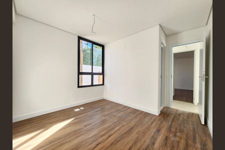 Apartamento à venda com 131m², 2 quartos e 3 vagas Suíte 2