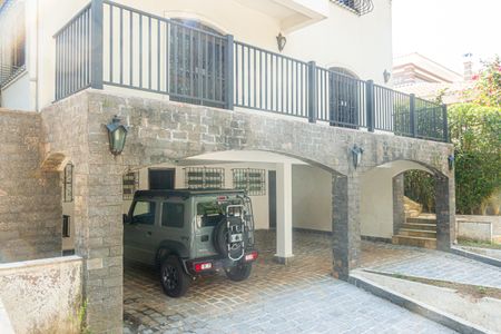 Casa para alugar com 380m², 4 quartos e 4 vagas Casa para alugar com 380m², 4 quartos e 4 vagasGaragem