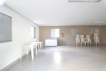 Apartamento para alugar com 52m², 2 quartos e 1 vagaÁrea comum - Salão de festas