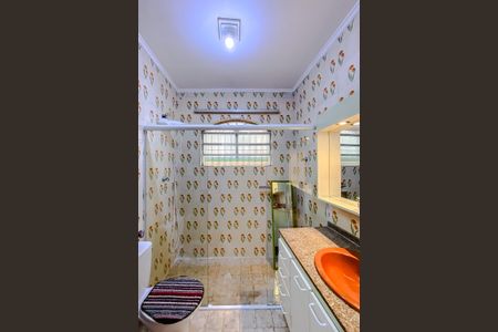 Casa à venda com 238m², 3 quartos e 8 vagas Casa à venda com 238m², 3 quartos e 8 vagasBanheiro