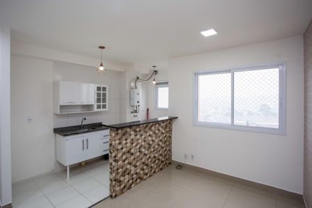 Sala de apartamento à venda com 2 quartos, 45m² em Piraporinha, Diadema