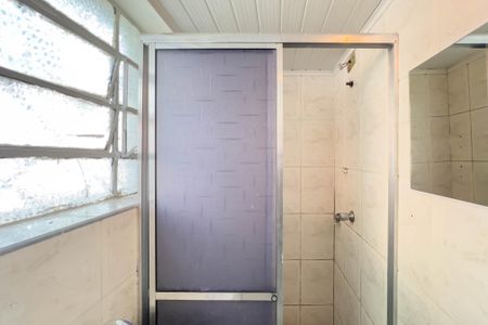 Banheiro de casa para alugar com 1 quarto, 98m² em Vila Monumento, São Paulo