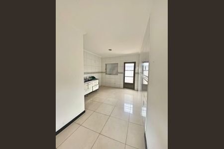 Casa para alugar com 226m², 3 quartos e 8 vagas
