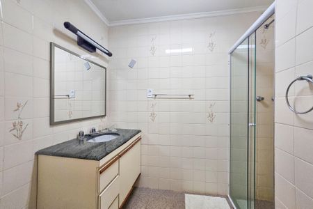 Apartamento para alugar com 129m², 3 quartos e 1 vaga Apartamento para alugar com 129m², 3 quartos e 1 vagaBanheiro da suíte