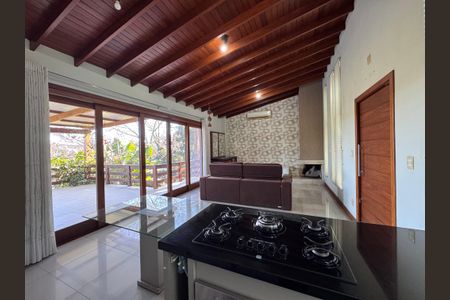 Casa à venda com 247m², 3 quartos e 4 vagas Casa à venda com 247m², 3 quartos e 4 vagasCozinha