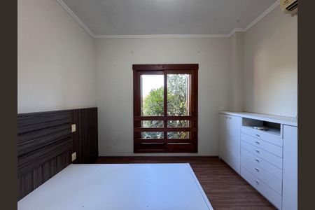 Casa à venda com 247m², 3 quartos e 4 vagas Casa à venda com 247m², 3 quartos e 4 vagasSuíte