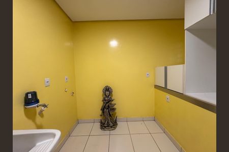 Casa à venda com 247m², 3 quartos e 4 vagas Casa à venda com 247m², 3 quartos e 4 vagasÁrea de Serviço