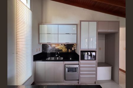 Casa à venda com 247m², 3 quartos e 4 vagas Casa à venda com 247m², 3 quartos e 4 vagasCozinha