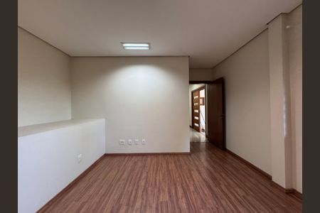 Casa à venda com 247m², 3 quartos e 4 vagas Casa à venda com 247m², 3 quartos e 4 vagasEspaço salão