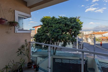 Casa à venda com 180m², 3 quartos e 5 vagasQuarto 3- Suíte 3 varanda