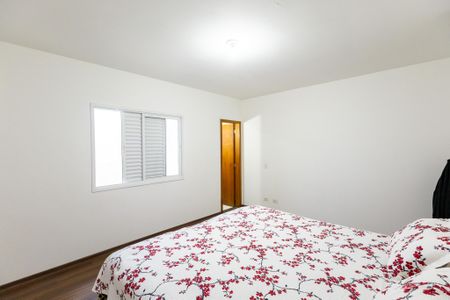 Casa à venda com 180m², 3 quartos e 5 vagasQuarto 1- Suíte 1