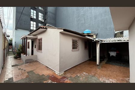 Casa para alugar com 230m², 4 quartos e sem vaga Casa para alugar com 230m², 4 quartos e sem vagaQuintal