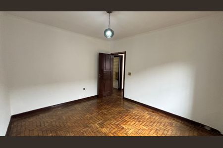 Casa para alugar com 230m², 4 quartos e sem vaga Casa para alugar com 230m², 4 quartos e sem vagaQuarto 2