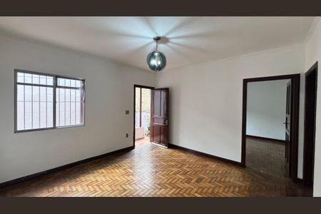 Casa para alugar com 230m², 4 quartos e sem vagaSala
