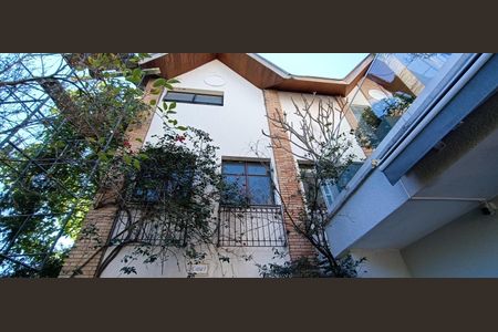 Casa de condomínio à venda com 684m², 3 quartos e 8 vagasFachada