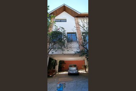 Casa de condomínio à venda com 684m², 3 quartos e 8 vagasFachada