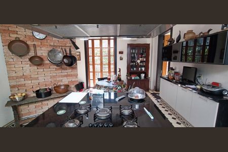 Casa de condomínio à venda com 684m², 3 quartos e 8 vagasCozinha