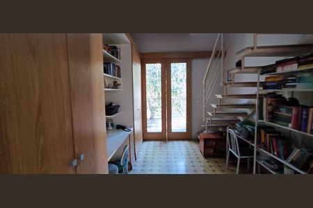 Casa de condomínio à venda com 684m², 3 quartos e 8 vagasSuíte 3