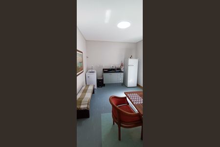 Casa de condomínio à venda com 684m², 3 quartos e 8 vagasEdícula Cozinha