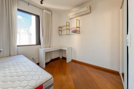 Apartamento à venda com 146m², 3 quartos e 3 vagas Apartamento à venda com 146m², 3 quartos e 3 vagasQuarto 1