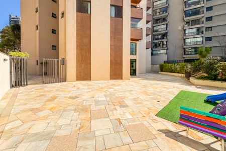 Apartamento à venda com 146m², 3 quartos e 3 vagas Apartamento à venda com 146m², 3 quartos e 3 vagasÁrea comum