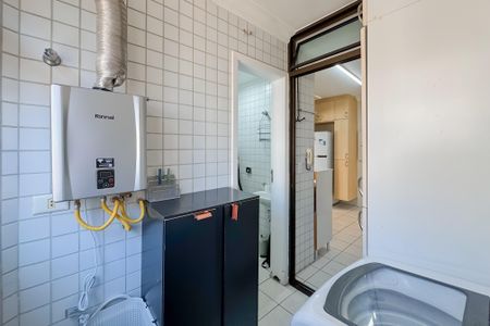 Apartamento à venda com 146m², 3 quartos e 3 vagas Apartamento à venda com 146m², 3 quartos e 3 vagasÁrea de Serviço