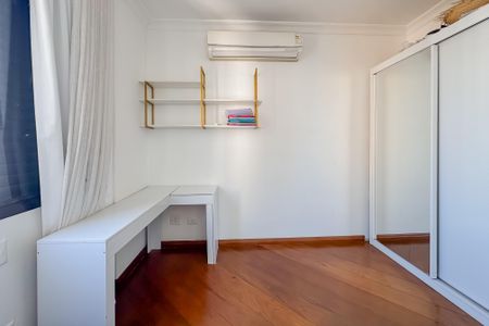 Apartamento à venda com 146m², 3 quartos e 3 vagas Apartamento à venda com 146m², 3 quartos e 3 vagasQuarto 1
