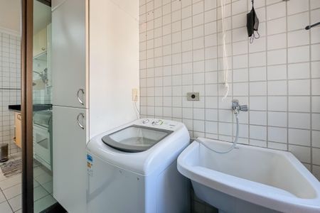 Apartamento à venda com 146m², 3 quartos e 3 vagas Apartamento à venda com 146m², 3 quartos e 3 vagasÁrea de Serviço