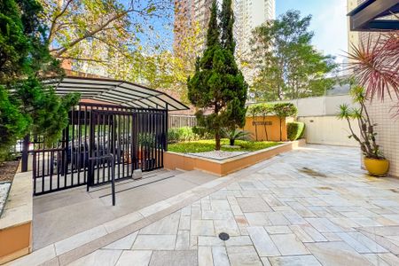 Apartamento à venda com 146m², 3 quartos e 3 vagas Apartamento à venda com 146m², 3 quartos e 3 vagasÁrea comum