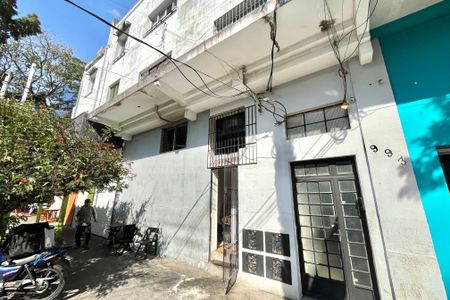 Apartamento à venda com 100m², 2 quartos e sem vaga Apartamento à venda com 100m², 2 quartos e sem vagaFachada