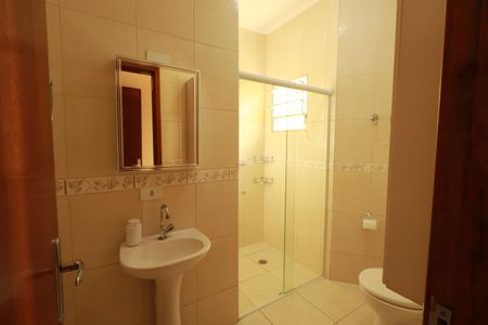 Casa à venda com 239m², 3 quartos e 3 vagasBanheiro Social