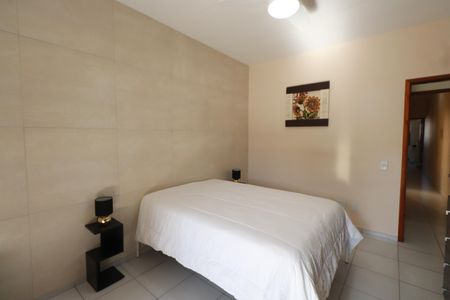 Casa à venda com 239m², 3 quartos e 3 vagasSuíte