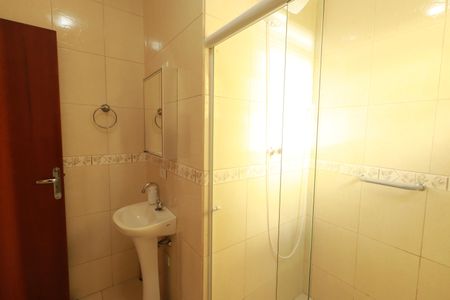 Casa à venda com 239m², 3 quartos e 3 vagasBanheiro Social