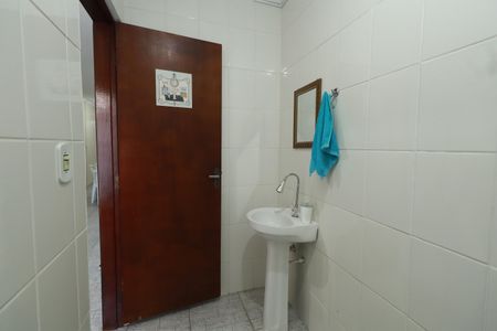 Casa à venda com 239m², 3 quartos e 3 vagasBanheiro de serviço