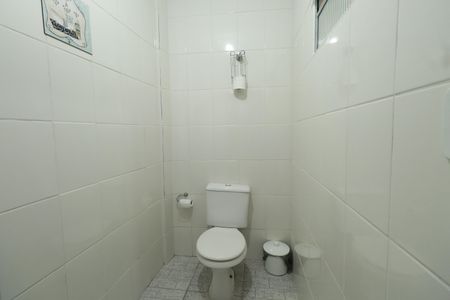 Casa à venda com 239m², 3 quartos e 3 vagasBanheiro de serviço