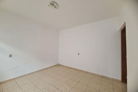 Casa à venda com 250m², 3 quartos e 4 vagas Casa à venda com 250m², 3 quartos e 4 vagasEdicula