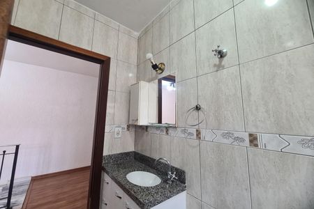 Casa à venda com 250m², 3 quartos e 4 vagas Casa à venda com 250m², 3 quartos e 4 vagasBanheiro Social