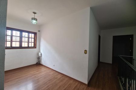 Casa à venda com 250m², 3 quartos e 4 vagas Casa à venda com 250m², 3 quartos e 4 vagasCorredor dos Quartos