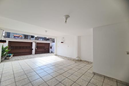 Casa à venda com 250m², 3 quartos e 4 vagas Casa à venda com 250m², 3 quartos e 4 vagasÁrea Externa