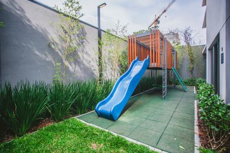 Apartamento à venda com 166m², 3 quartos e 2 vagas Apartamento à venda com 166m², 3 quartos e 2 vagasÁrea comum - Playground