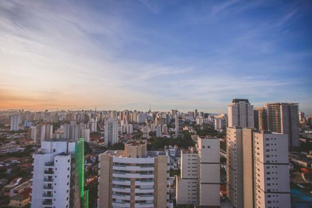 Apartamento à venda com 166m², 3 quartos e 2 vagas Apartamento à venda com 166m², 3 quartos e 2 vagasVista