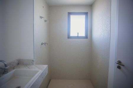 Apartamento à venda com 166m², 3 quartos e 2 vagas Apartamento à venda com 166m², 3 quartos e 2 vagasBanheiro Suíte