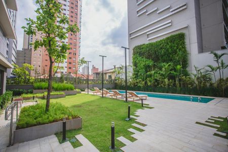 Apartamento à venda com 166m², 3 quartos e 2 vagas Apartamento à venda com 166m², 3 quartos e 2 vagasÁrea comum - Piscina