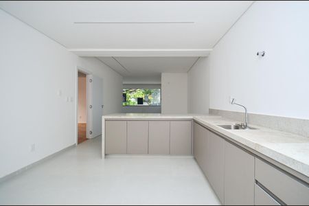 Apartamento à venda com 130m², 3 quartos e 1 vaga Apartamento à venda com 130m², 3 quartos e 1 vagaCozinha