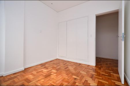 Apartamento à venda com 130m², 3 quartos e 1 vaga Apartamento à venda com 130m², 3 quartos e 1 vagaQuarto 2